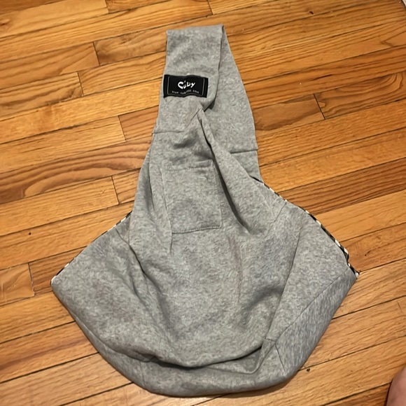 CUBY Dog and Cat Sling Carrier - Picture 5 of 7